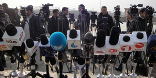 نقش مثبت و منفی رسانه ها در افغانستان